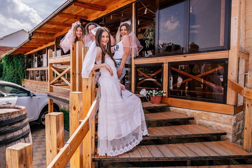 Девичник. Вечеринка в баре или ресторане|Eventforme