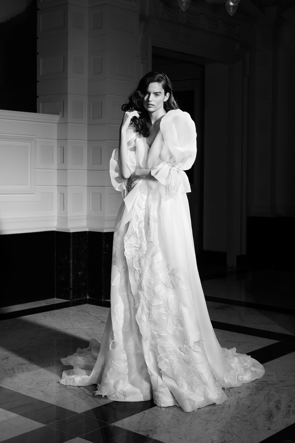 Фото. Свадебная коллекция Viktor & Rolf Mariage Spring 2022_23.jpg